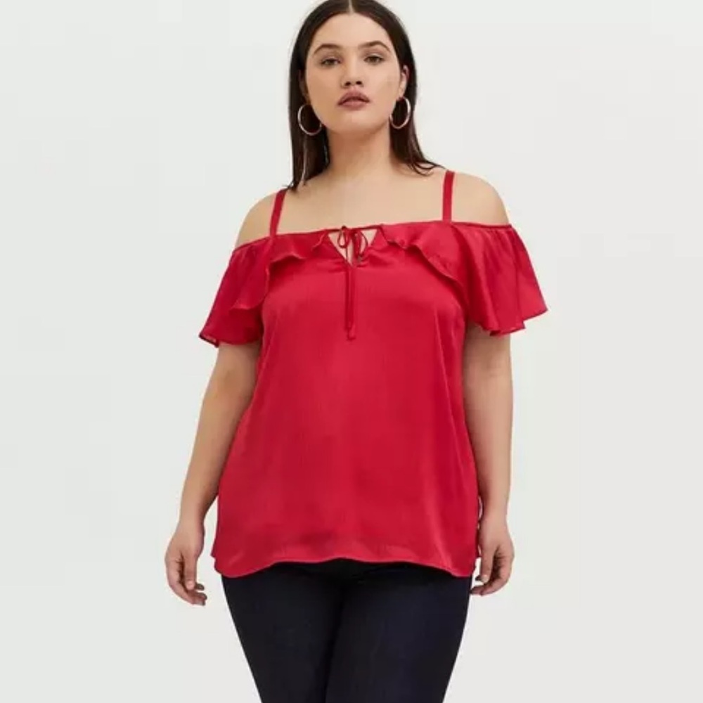 Torrid Fuchsia Pink Textured Chiffon Cold Shoulder Top size 3